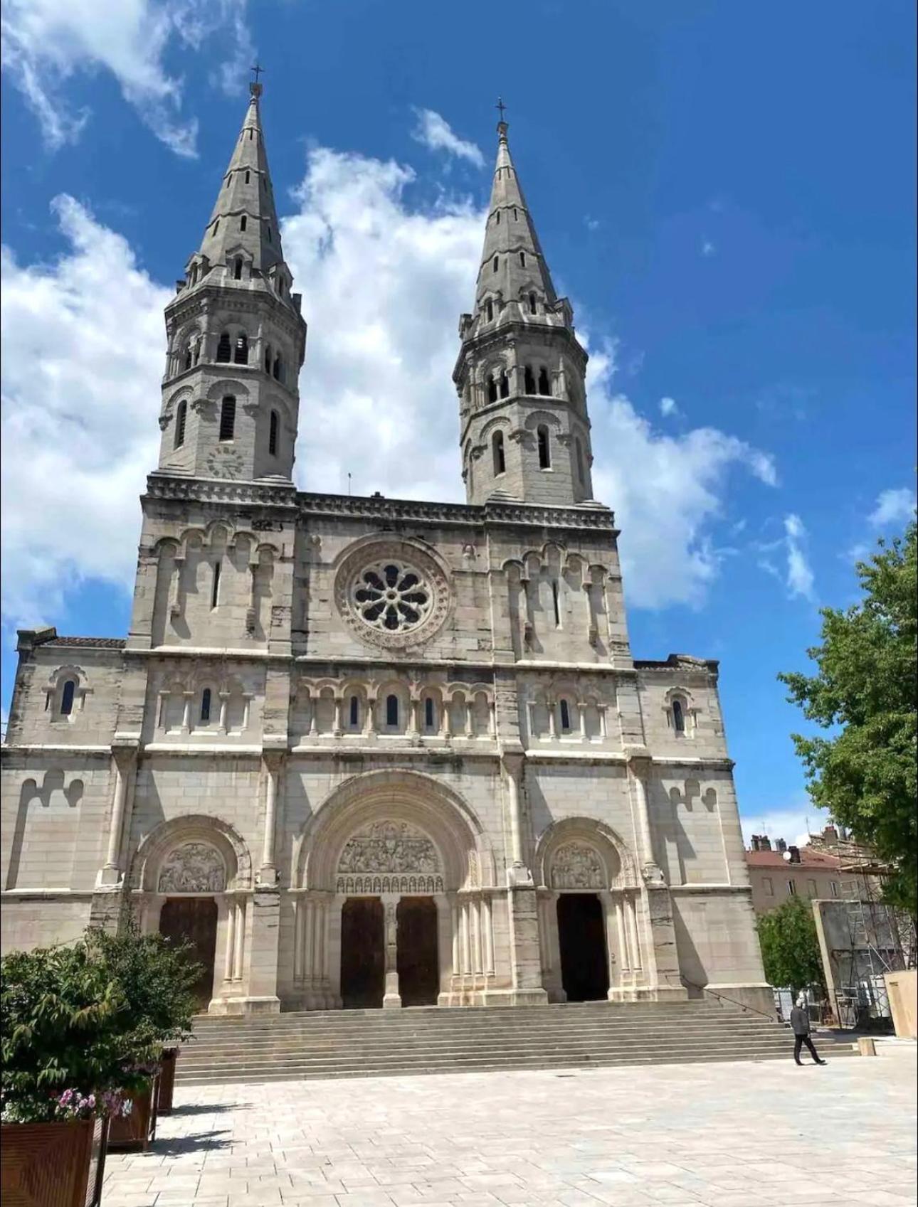 Les Rives De Saone - Balneotherapie Mâcon Exterior foto